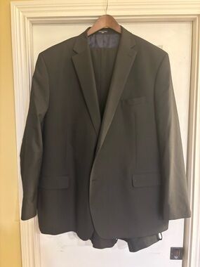 Men's Black Classic Single-Breasted Suit